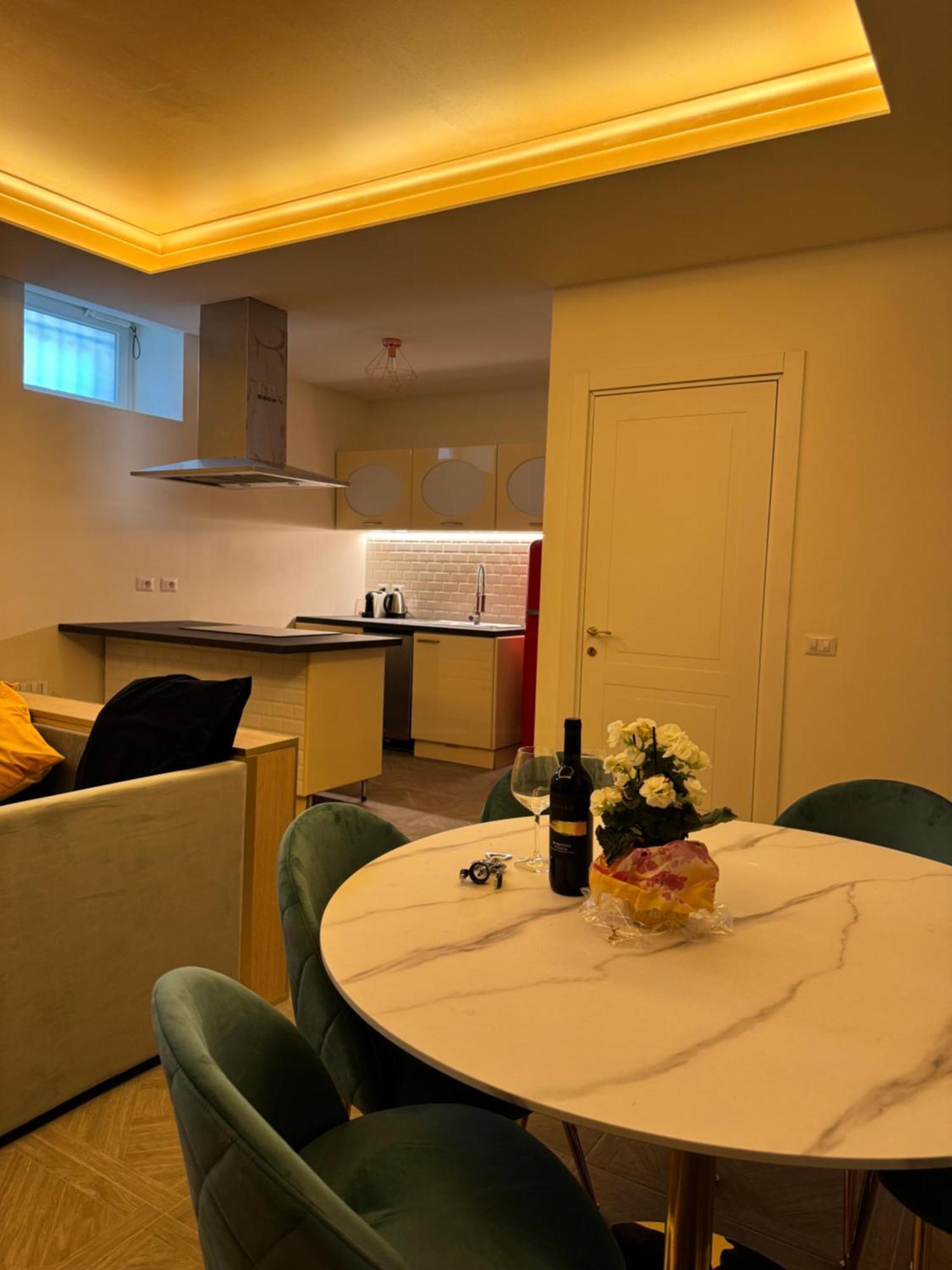 Isola Suites ميلان الغرفة الصورة